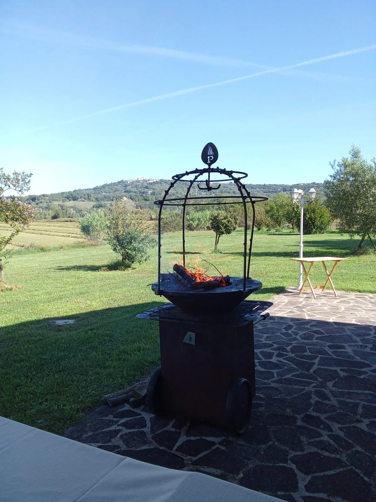 Braciere in giardino con vista sulla campagna di Orte